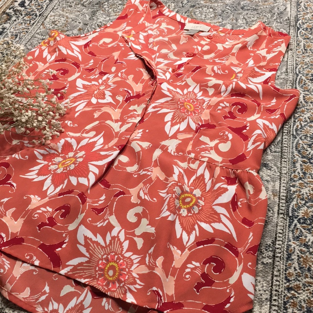 Loft XS never worn sleeveless blouse